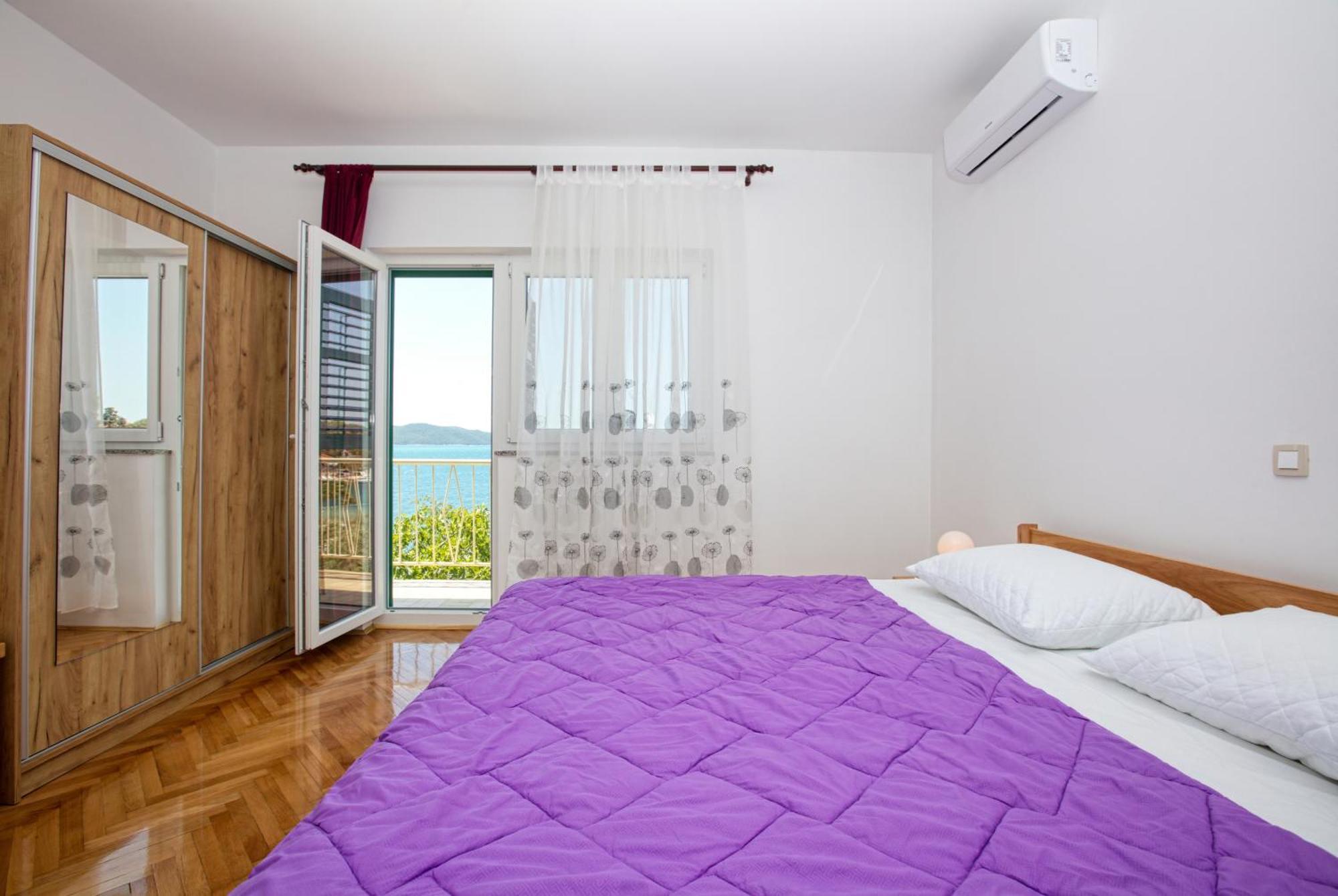 Family Friendly Seaside Apartments Brodarica, Sibenik - 4833 Brodarica  Chambre photo