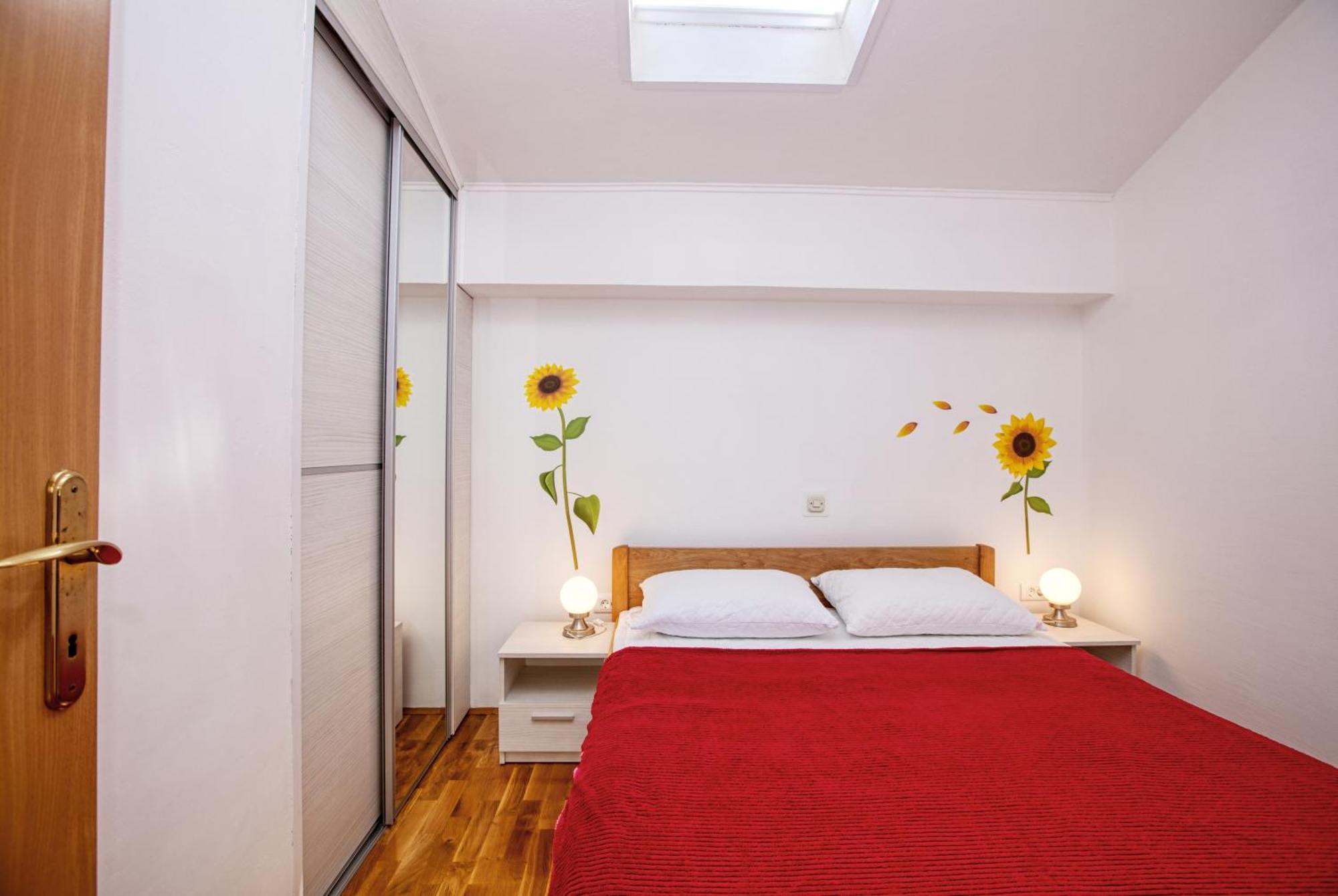 Family Friendly Seaside Apartments Brodarica, Sibenik - 4833 Brodarica  Chambre photo