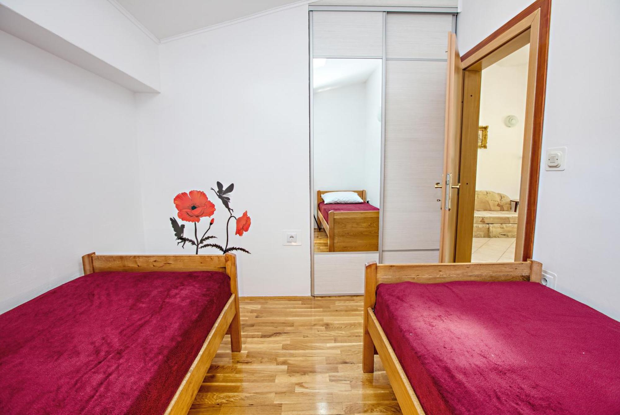 Family Friendly Seaside Apartments Brodarica, Sibenik - 4833 Brodarica  Chambre photo