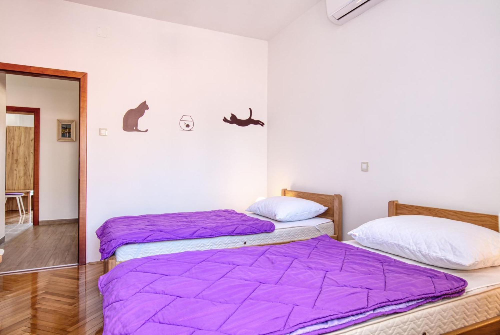 Family Friendly Seaside Apartments Brodarica, Sibenik - 4833 Brodarica  Chambre photo
