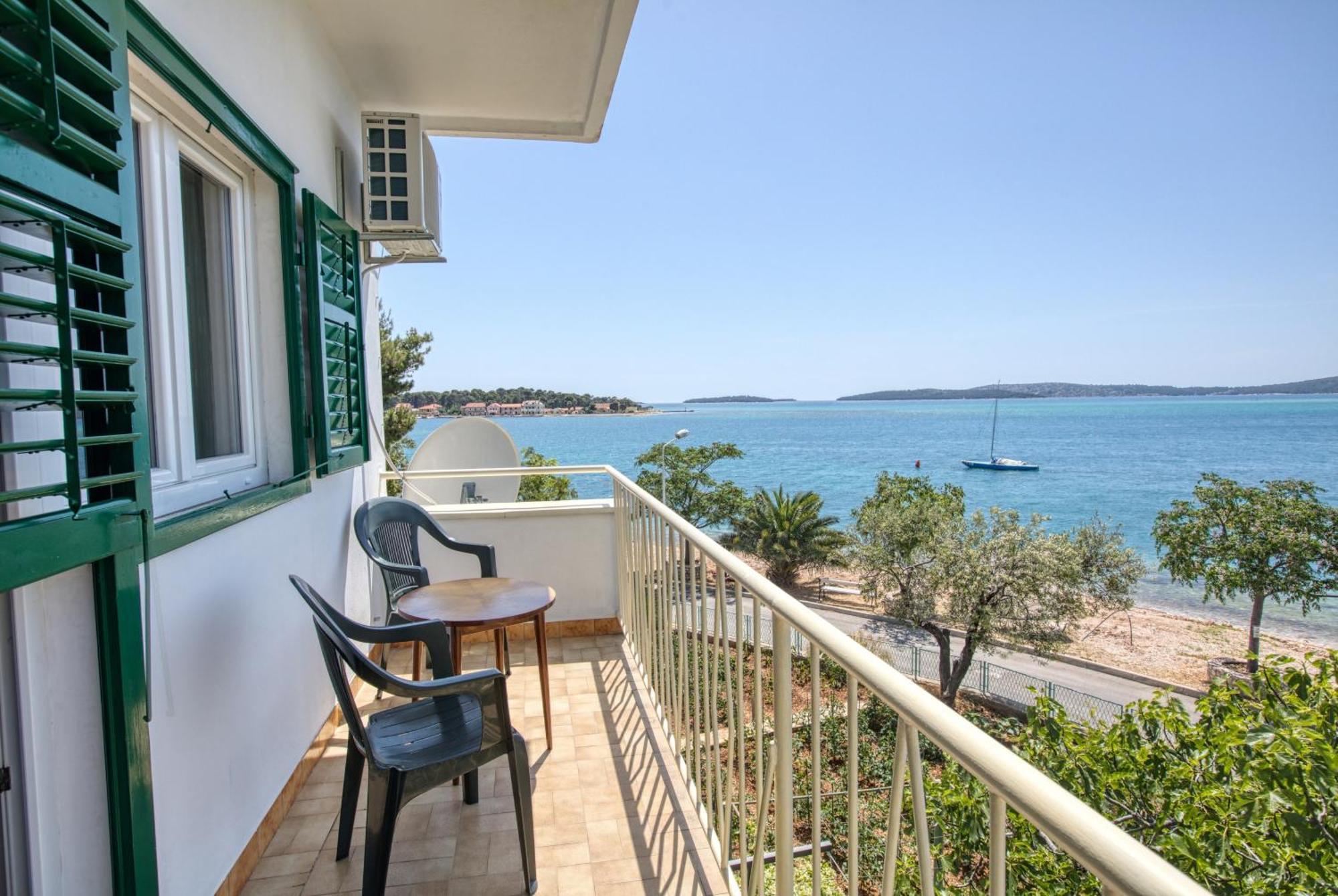 Family Friendly Seaside Apartments Brodarica, Sibenik - 4833 Brodarica  Extérieur photo