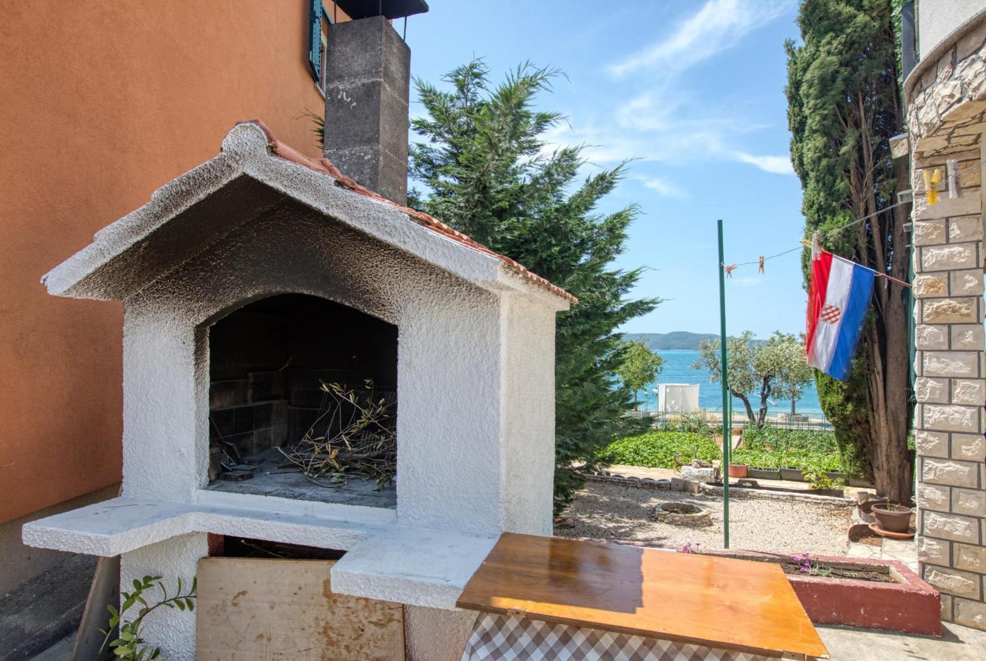 Family Friendly Seaside Apartments Brodarica, Sibenik - 4833 Brodarica  Extérieur photo